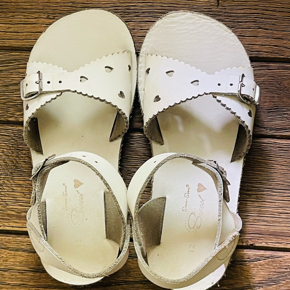 SunSans Sweatheart White Sandals, size 12
